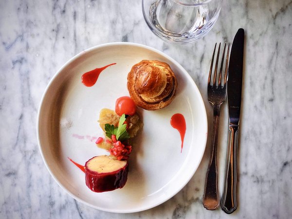 Comment intégrer des plantes aromatiques dans une cuisine pour un espace vert fonctionnel ?