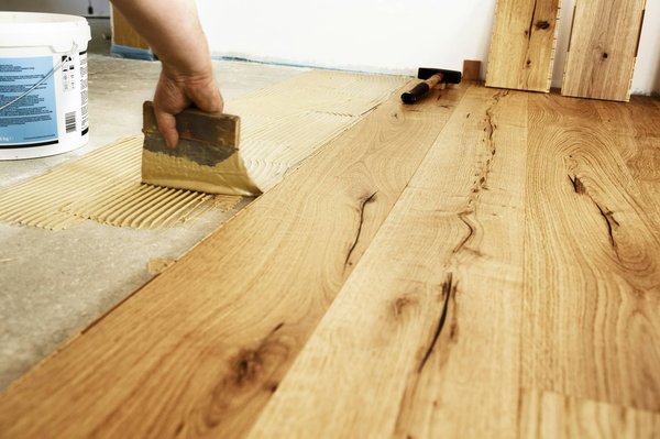 Comment poser un parquet cloué dans sa chambre ?